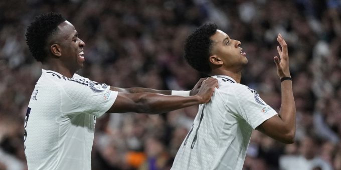 Rodrygo und Vinicius Junior feiern das Tor zum 1:0 im Spiel gegen Atlético Madrid. Spain Soccer Champions League