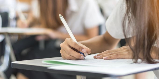 Jetzt beraten lassen! Die Juventus Schule für Medizin ist stolz auf ihre konstant hohen Erfolgsquoten. Prüfung