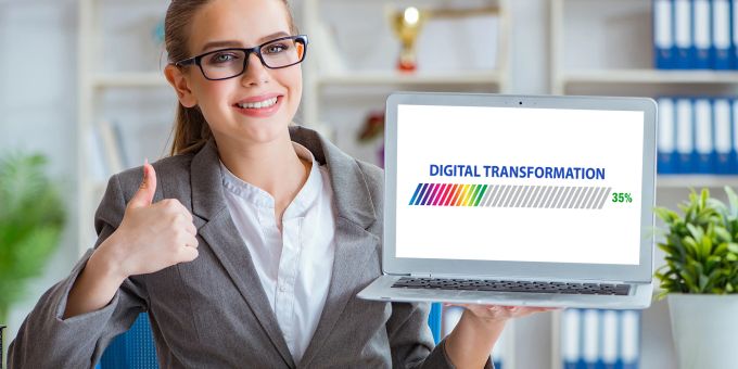 Die Digitalisierung im Job ist oft mit einer Weiterbildung zu meistern. Weiterbildung