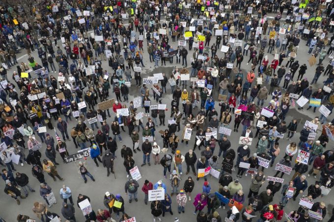 Proteste gegen Donald Trump: Eine Hoffnung der Demokraten könnte die zunehmende Mobilisierung von «normalen» Leuten sein. Donald Trump