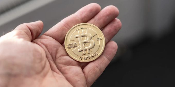 Die Kryptowährung Bitcoin erlebt derzeit eine bemerkenswerte Rallye und steht im Fokus der Finanzwelt. Bitcoin