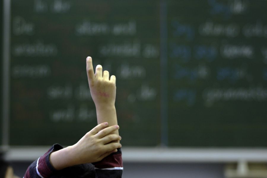 Um die Chancengleichheit zu fördern, fordert der Dachverband der Lehrerinnen und Lehrer eine frühere Förderung – bereits vor dem Schuleintritt. (Symbolbild)