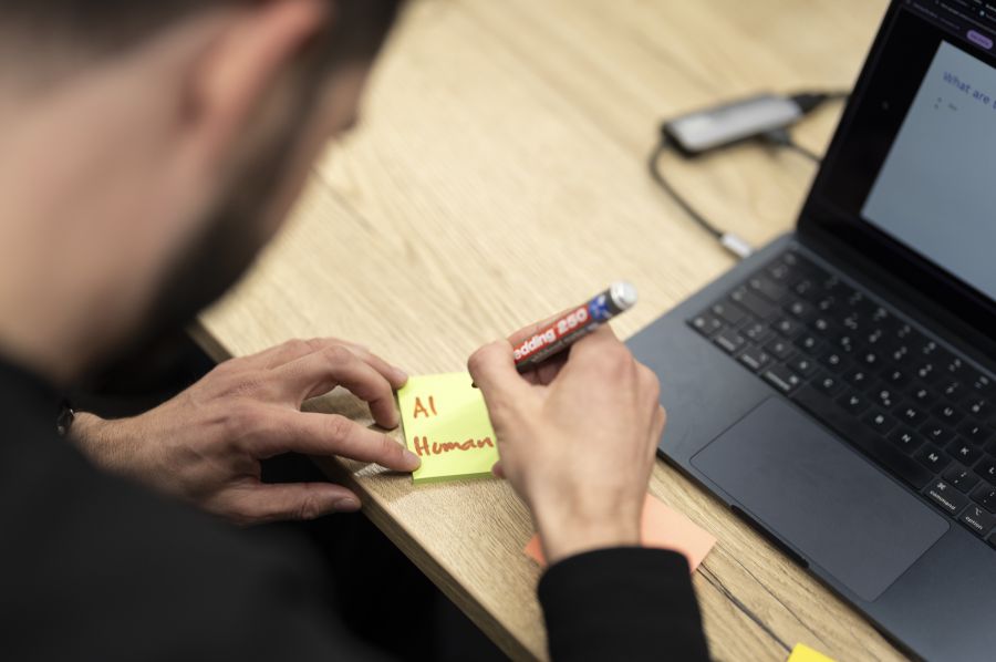 Bei anderen Tech-Firmen führte Künstliche Intelligenz in den letzten Jahren zu vielen Entlassungen. (Symbolbild)