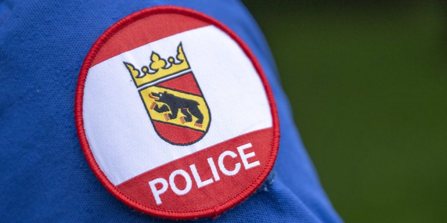 Die Polizei sucht nach einem Mann, der am Samstag in Burgdorf eine Frau ausraubte. (Symbolbild)