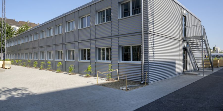 Containersiedlungen für Asylsuchende, wie hier in Basel, lehnt der Bezirksrat Einsiedeln nach den Ergebnissen einer externen Studie ab. (Archivaufnahme)