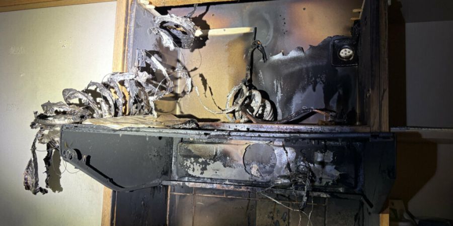 Das Feuer brach in der Küche einer Dachwohnung in St. Margrethen SG aus.