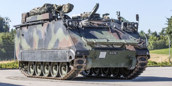M113