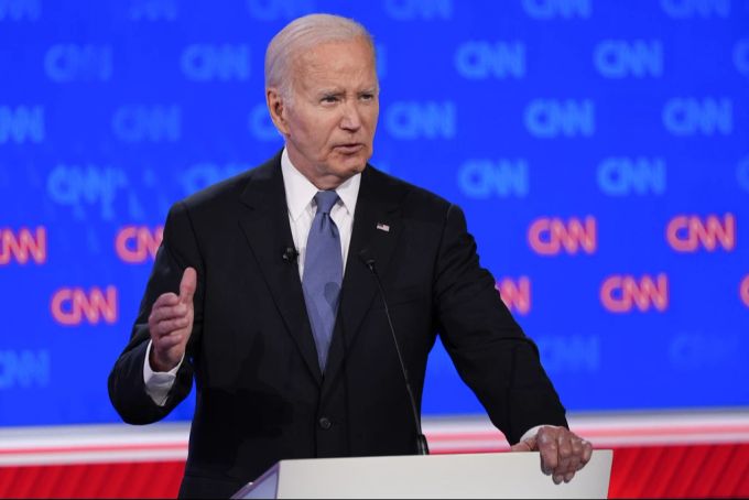 Joe Biden während der Debatte gegen Trump. oe Bidne