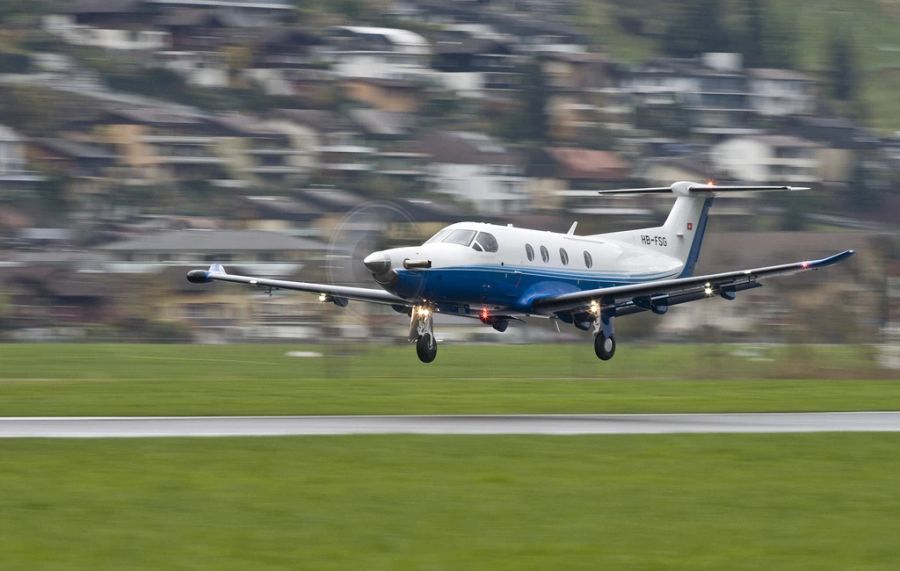 Der Pilatus PC-12/45 bietet Platz für zwei Piloten und acht Passagiere.