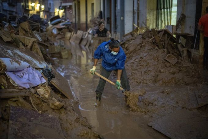 In Valencia laufen die Aufräumarbeiten nach dem heftigen Unwetter. Valencia