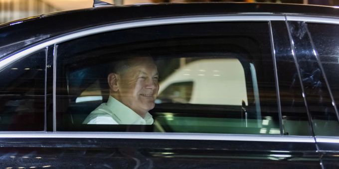Alter gleich neuer Kanzler? Nach dem Führungstreffen der SPD hatte Scholz gut lachen. Alter gleich neuer Kanzler? Nach dem Führungstreffen der SPD hatte Scholz gut lachen.