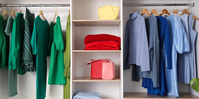 Kleiderschrank