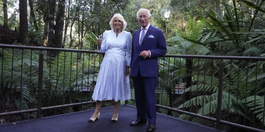 könig charles mit camilla