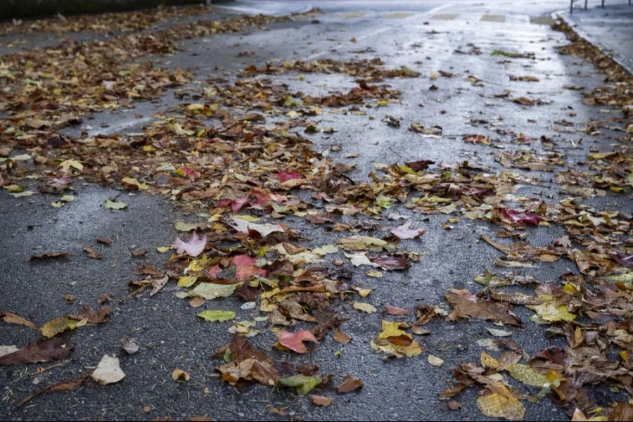 Bei Pflotsch-Wetter kommen deutlich mehr Personen nach Stürzen in den Berner City Notfall.