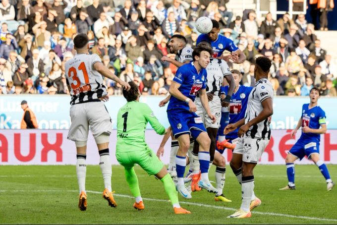 Luca Jaquez köpft den FC Luzern zum Sieg. FC Luzern