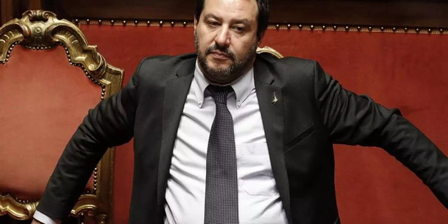 Italiens Innenminister Matteo Salvini vor Beginn einer Vertrauensabstimmung über den Haushaltsplan im italienischen Senat. Foto: Riccardo Antimiani/ANSA/dpa