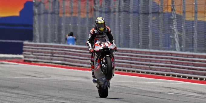 Tom Lüthi nach seinem Sieg in Austin (USA) in der Moto2. Tom Lüthi Moto2