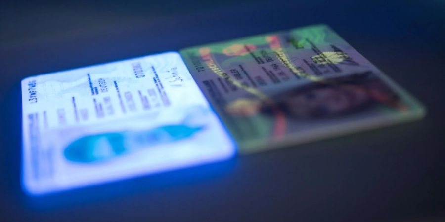 FDP-Innenexperte gegen Fingerabdrücke in Personalausweisen