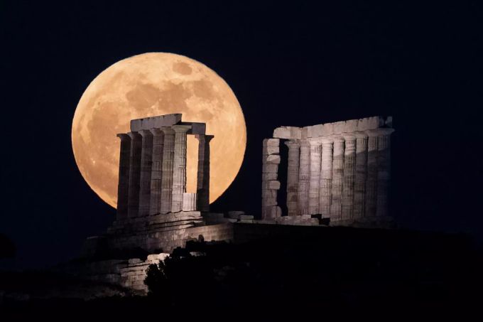 Der letzte Supermond über Athen. Supermond in Athen