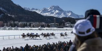 Am St. Moritzer See - Auftakt zum White-Turf-Pferderennen am Wochenende