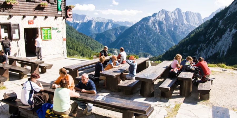 Ticar Lodge auf dem Vrsic Pass in Slowenien.