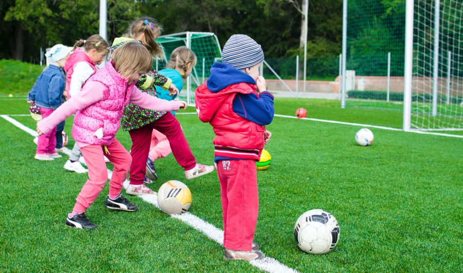 Das Bundesamt für Statistik untersuchte in den vergangenen Jahren die Thematik: Kinder mit Migrationshintergrund in der Schweiz.