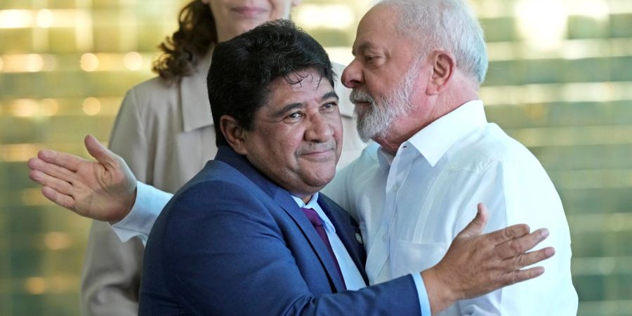 Das Oberste Bundesgericht in Brasilien hat eine Entscheidung zugunsten von Ednaldo Rodrigues (l) getroffen.