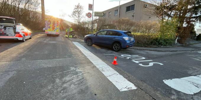 Zwei Verletzte nach Kollision von Auto und Motorrad in Neuendorf SO - SWI
