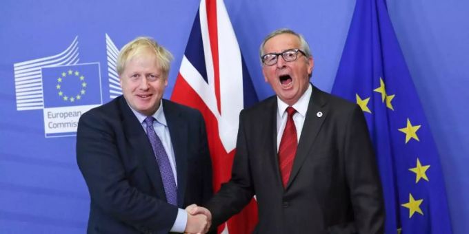 Grossbritanniens Premierminister Boris Johnson (l) und EU-Kommissionspräsident Jean-Claude Juncker. Grossbritanniens Premierminister Boris Johnson (l) und EU-Kommissionsp