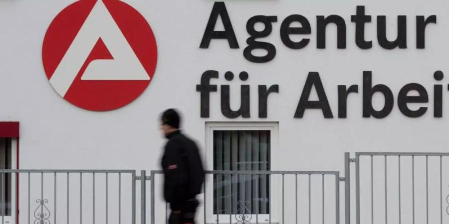 Die Bundesagentur gibt ihre Arbeitsmarktdaten für November bekannt. Foto: Sebastian Kahnert/dpa-Zentralbild/dpa