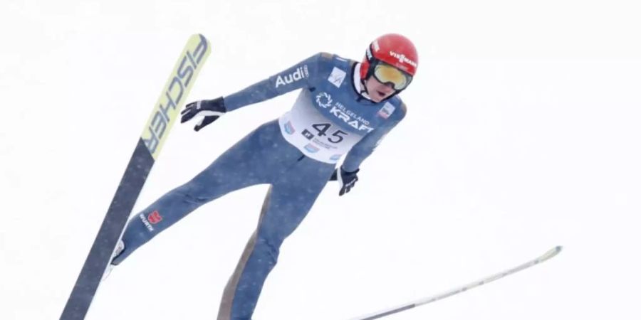 Kombinierer Vinzenz Geiger beim Skispringen. Foto: Terje Bendiksby/NTB scanpix/dpa