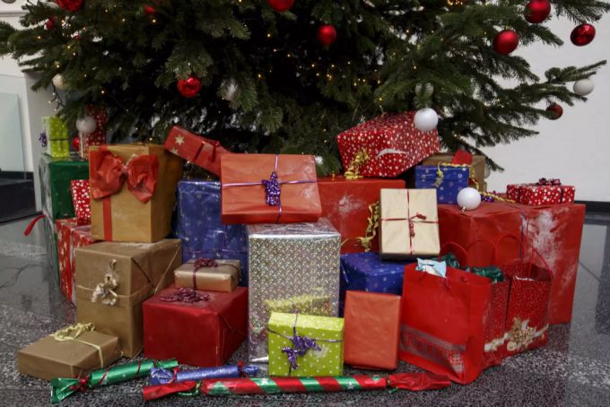 Die Lehrerin stützt die Aussage der obersten Lehrerin der Schweiz, Dagmar Rösler. Weihnachten soll mehr sein als nur Geschenke und Tannenbäume. päckli