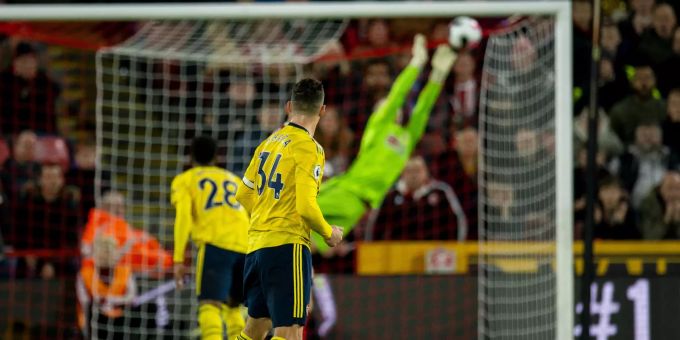 Granit Xhaka sieht seinen Schuss vom Sheffield-Goalie pariert. Am Ende verliert er mit Arsenal 0:1 gegen den Aufsteiger. Granit Xhaka
