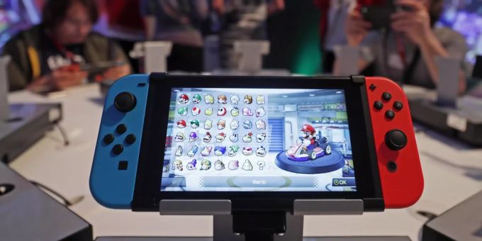 Ein Blick auf die Nintendo Switch während Mariokart läuft. (Symbolbild) nintendo switch 2