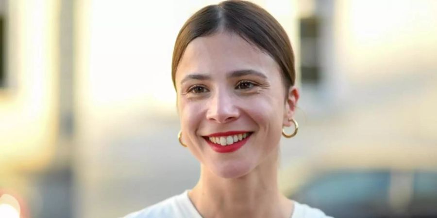 Aylin Tezel ist auf der Suche nach Neuem. Foto: Tobias Hase/dpa