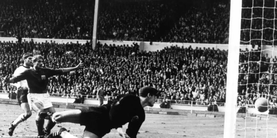 Hans Tilkowski stand im WM-Finale 1966 im Wembley-Stadion im Tor der deutschen Nationalmannschaft. Foto: -/dpa