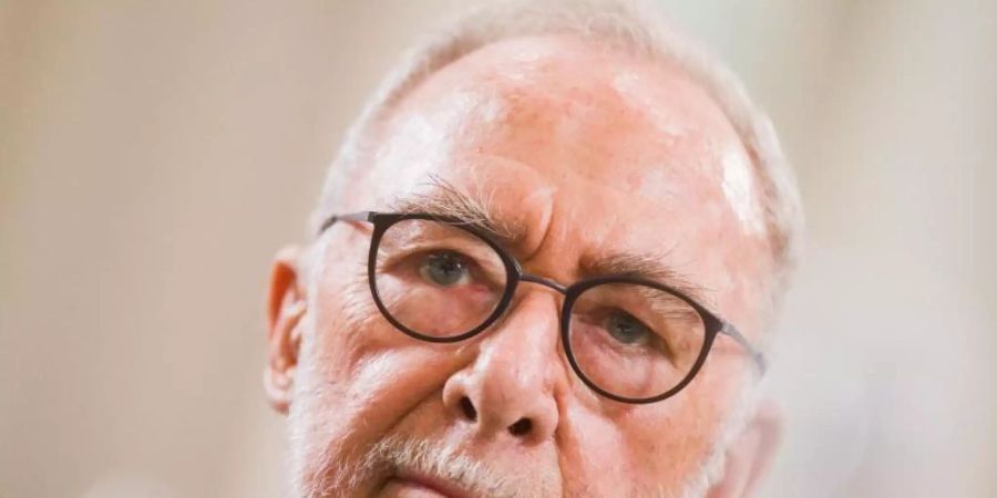 Gerhard Richters Bild «Christiane und Kerstin» brachte bei einer Versteigerung in München genau 2,625 Millionen Euro ein. Foto: Rolf Vennenbernd/dpa