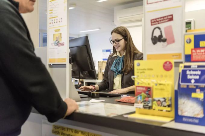 Die Post gibt den Kassenbon nur auf Verlangen ab. Postschalter