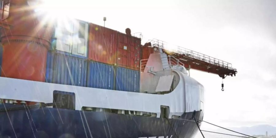 Das deutsche Eisbrecher- und Forschungsschiff «Polarstern» in einem Hafen in Norwegen. Foto: Rune Stoltz Bertinussen/NTB scanpix/dpa