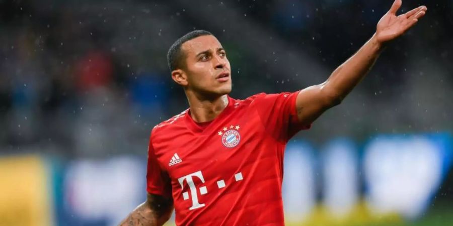 Kann sich ein Karriereende bei den Bayern vorstellen: Mittelfeldgenius Thiago. Foto: Tom Weller/dpa