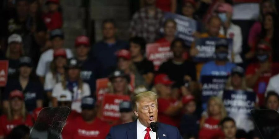 Donald Trump im Juni während der Auftaktwahlkampfveranstaltung in Tulsa. Foto: Sue Ogrocki/AP/dpa