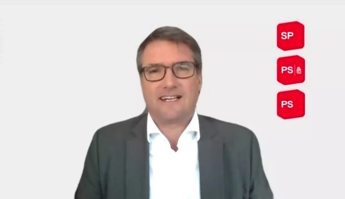 SP-Präsident Christian Levrat präsentiert an der Video-Konferenz das wirtschaftspolitische Strategiepapier der SP. levrat