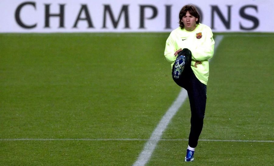 Messi wärmt sich ein. Das Bild entstand im Jahr 2006.