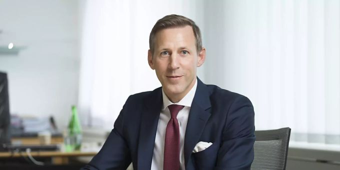 Der Chef des Flughafenabfertigungskonzern Swissport, Eric Born, erhält keine Hilfsgelder für sein Unternehmen aus China oder aus der Schweiz - die Lösung müsse vom Kapitalmarkt kommen, sagte er. (Archivbild) coronakrise swissport