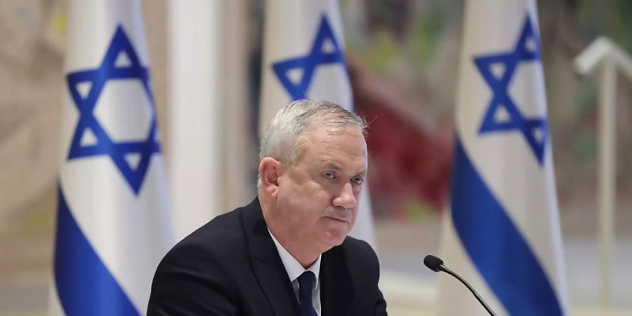 ARCHIV - Israels Verteidigungsminister Benny Gantz hat sich in Quarantäne begeben und unterzieht sich weiteren Untersuchungen. Foto: Abir Sultan/Pool European Pressphoto Agency/AP/dpa