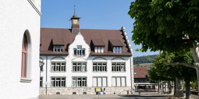 Die Schule in Turgi. Die Schule in Turgi.