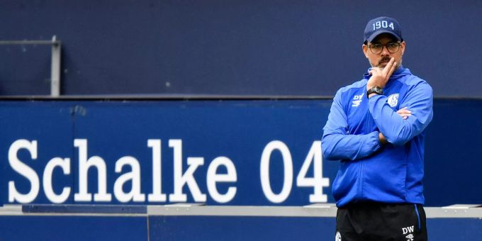 Frust und Enttäuschung bei David Wagner, Trainer von Schalke S04, nach der Heim-Pleite gegen den FC Augsburg. David Wagner Schalke S04