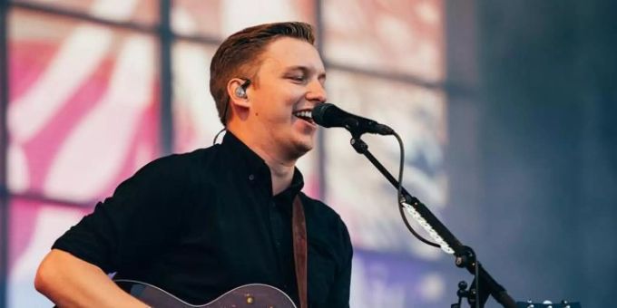 George Ezra hat seine Karriere wegen des Coronavirus pausiert. George Ezra