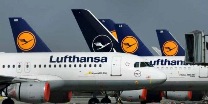 Lufthansa-Maschinen auf dem Flughafen München flughafen münchen