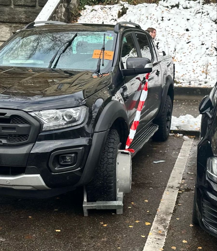 Das Auto eines Belgiers wurde am Dienstag in Zürich festgesetzt.